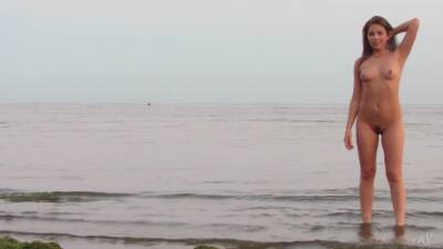 Posing Nude At Sea For The Amateur Camera - Foxy Salt on exgirlfriendmovies.com